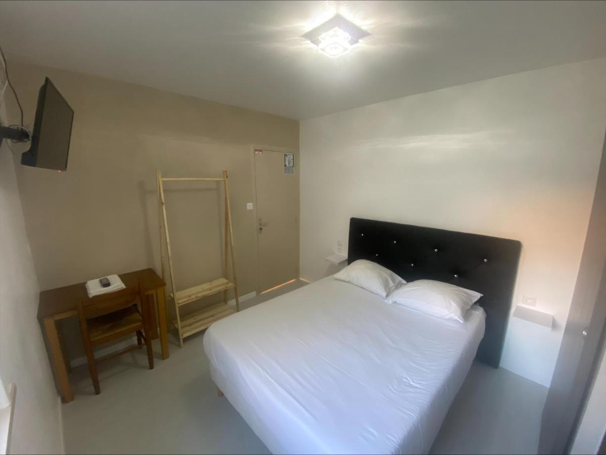 California Hotel Maretz Kültér fotó